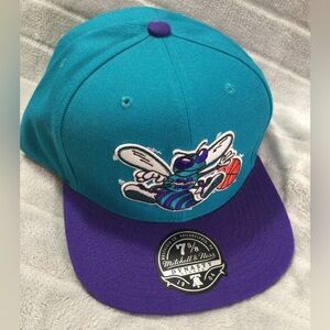 Mitchell & Ness Charlotte Hornets Fitted Hat Size 7 5/8